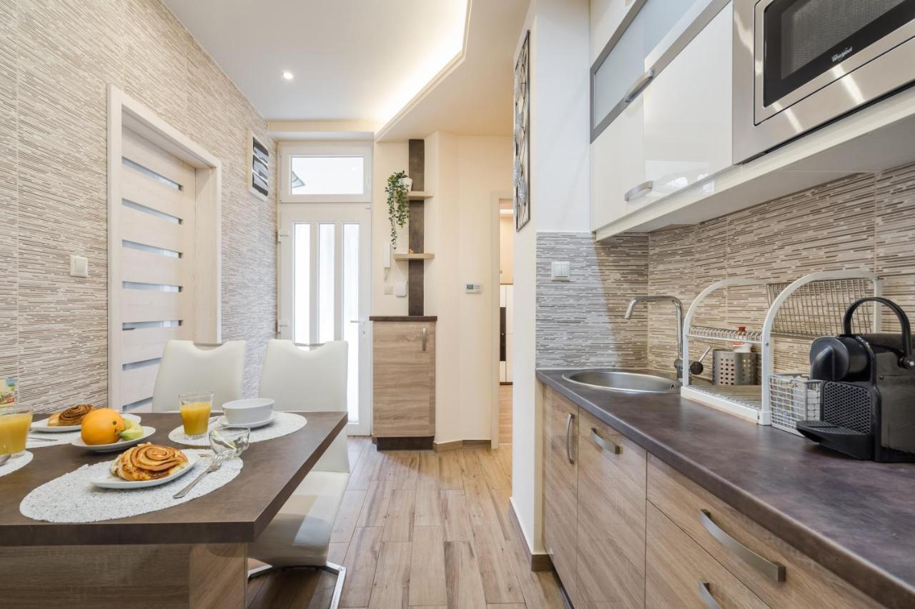 Bpr Pure Nature Designer Suite Budapest Exterior foto